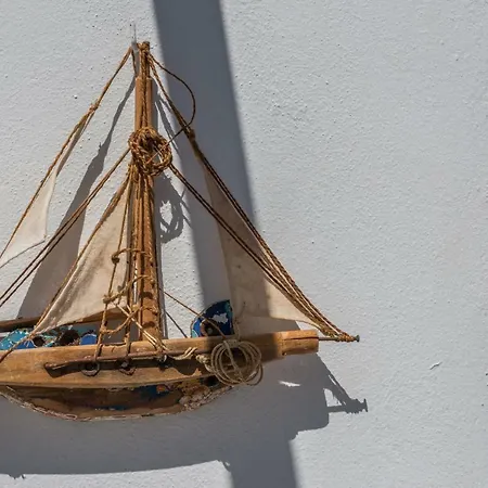 Lovely Maisonette In Beautiful Milos Island! アダマス