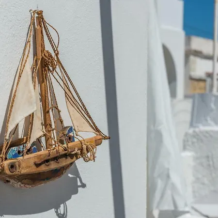 Lovely Maisonette In Beautiful Milos Island! 別荘
