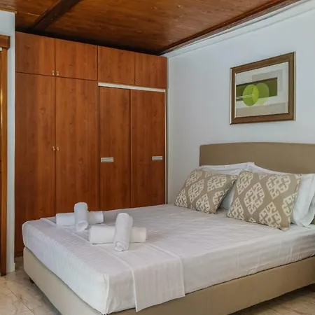 Lovely Maisonette In Beautiful Milos Island! アダマス